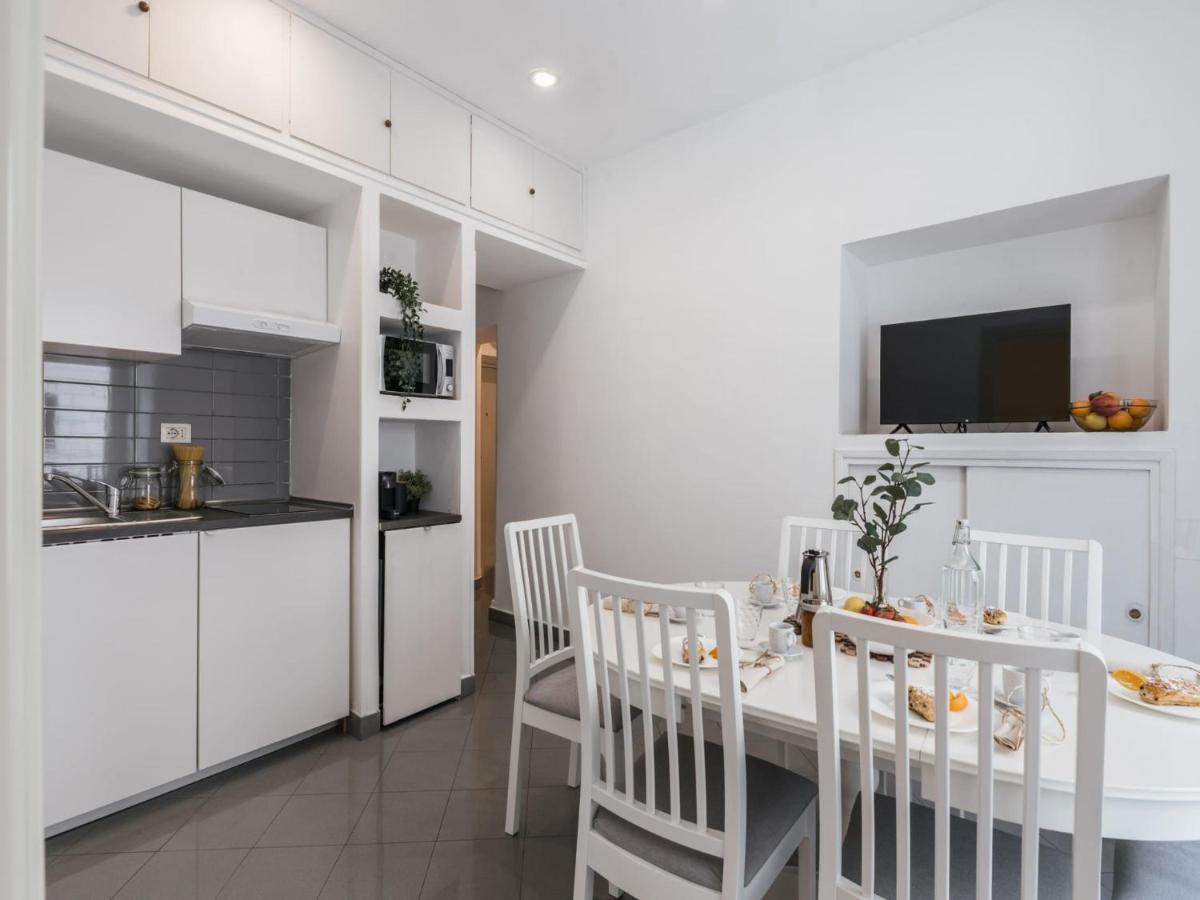 The Rent - Two-bedroom In Colosseum Area Appartement Rome