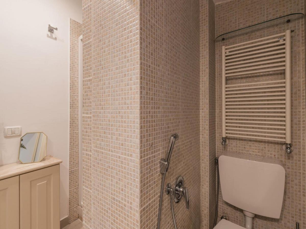 The Rent - Two-bedroom In Colosseum Area Appartement Rome